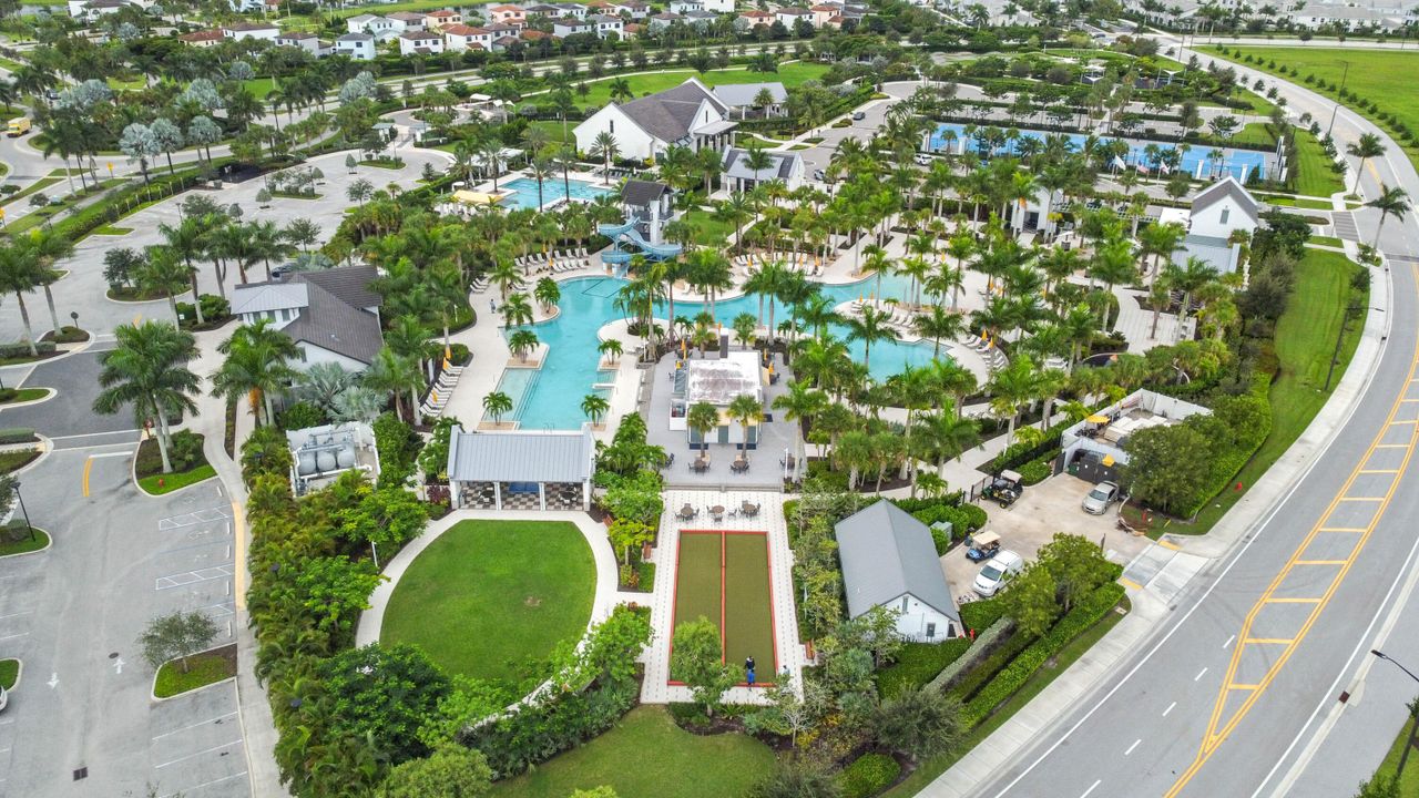 En Renta: $3,200 (3 camas, 3 baños, 2042 Pies cuadrados)