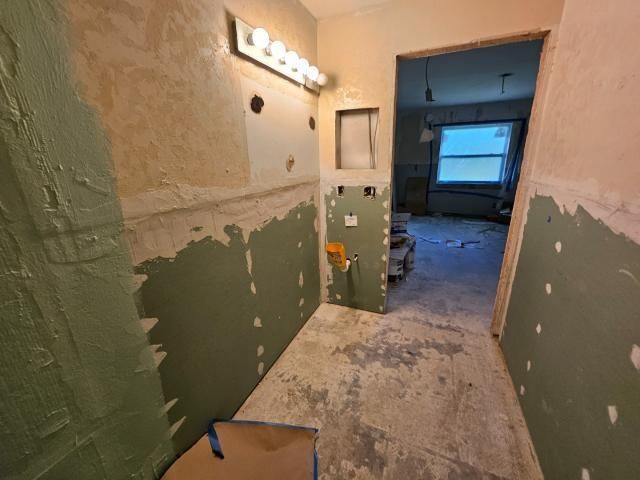 На продажу: $115,000 (2 спален, 2 ванн, 1000 Квадратных фут)