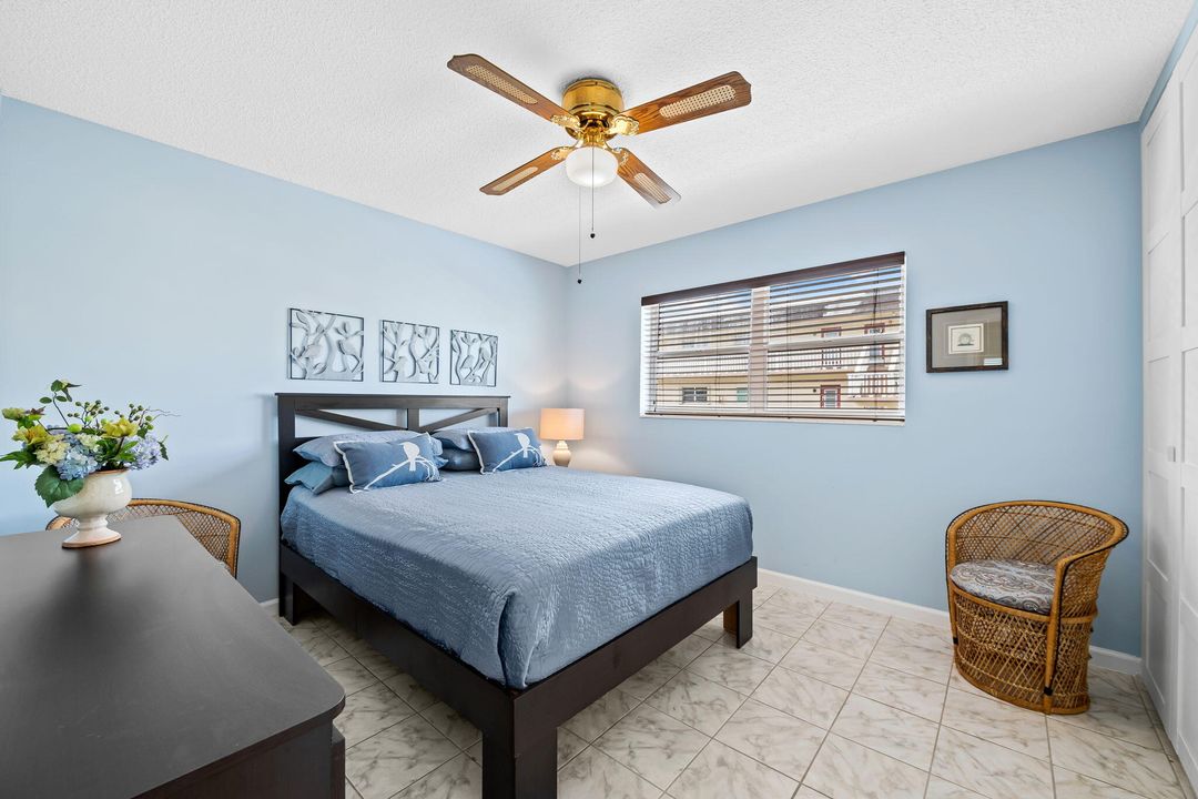 For Sale: $147,999 (2 beds, 2 baths, 870 Square Feet)