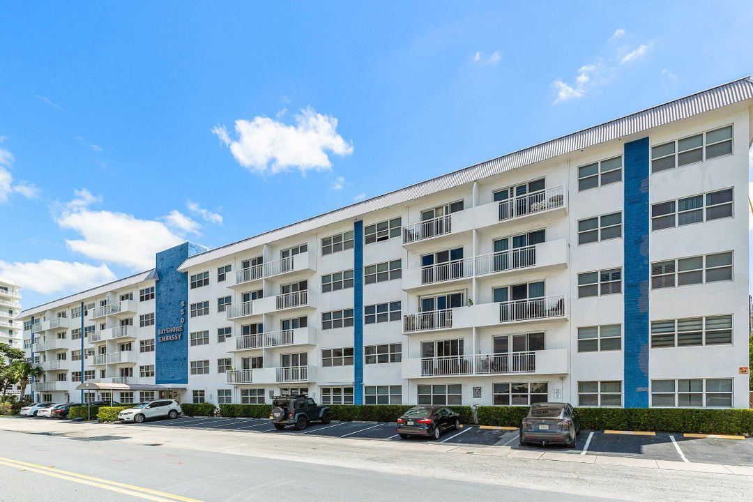 En Venta: $495,000 (2 camas, 2 baños, 1100 Pies cuadrados)