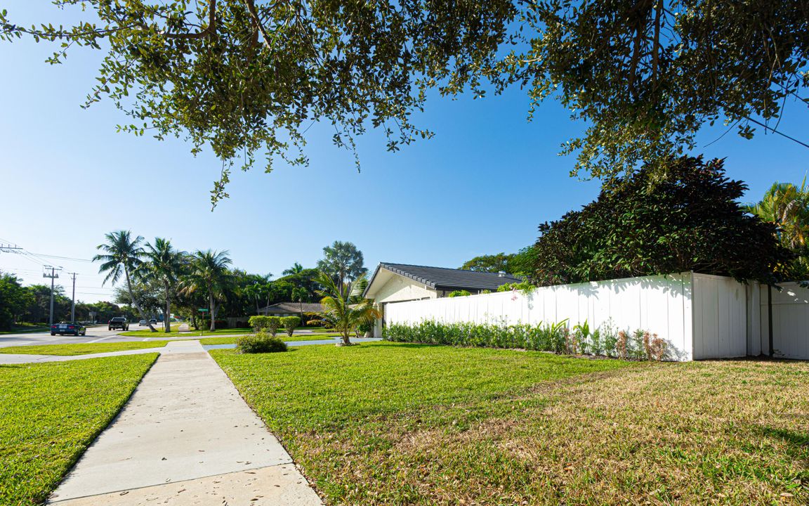 待售: $1,100,000 (3 贝兹, 2 浴室, 1573 平方英尺)