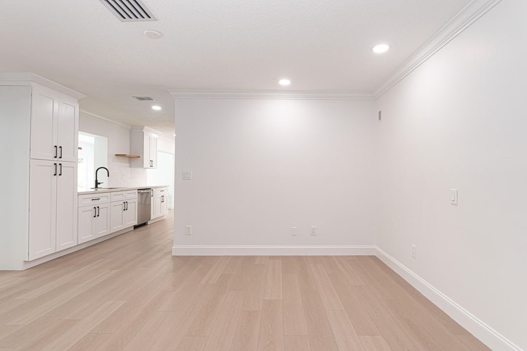 待售: $1,100,000 (3 贝兹, 2 浴室, 1573 平方英尺)