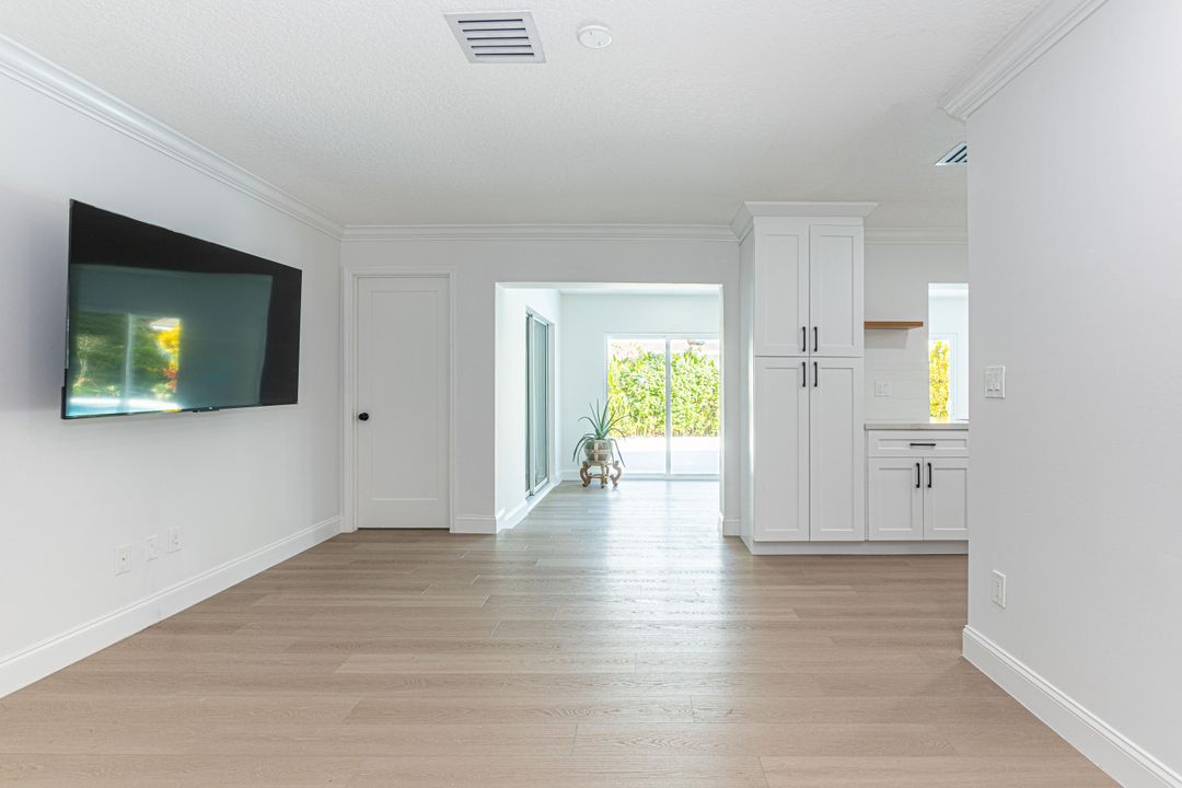 待售: $1,100,000 (3 贝兹, 2 浴室, 1573 平方英尺)