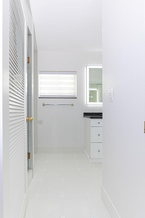 待售: $1,100,000 (3 贝兹, 2 浴室, 1573 平方英尺)