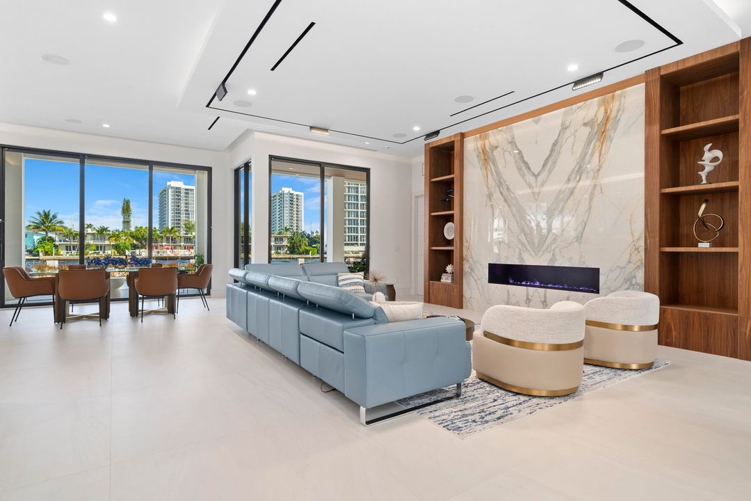 For Sale: $9,995,000 (5 beds, 5 baths, 5600 Square Feet)