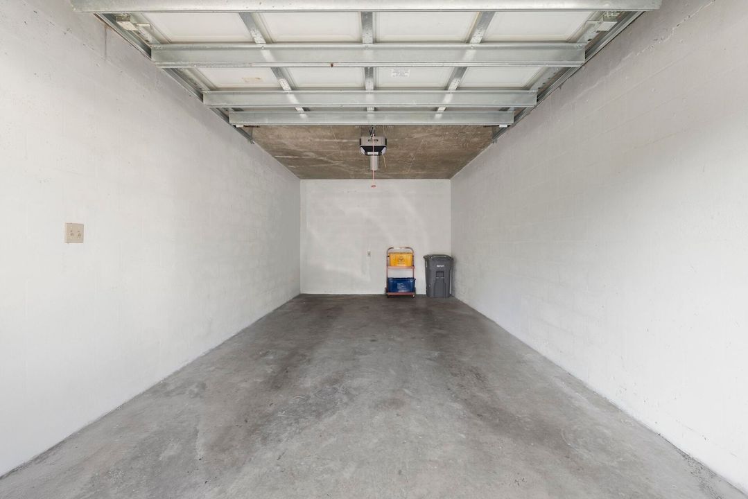 For Rent: $3,000 (2 beds, 2 baths, 1263 Square Feet)