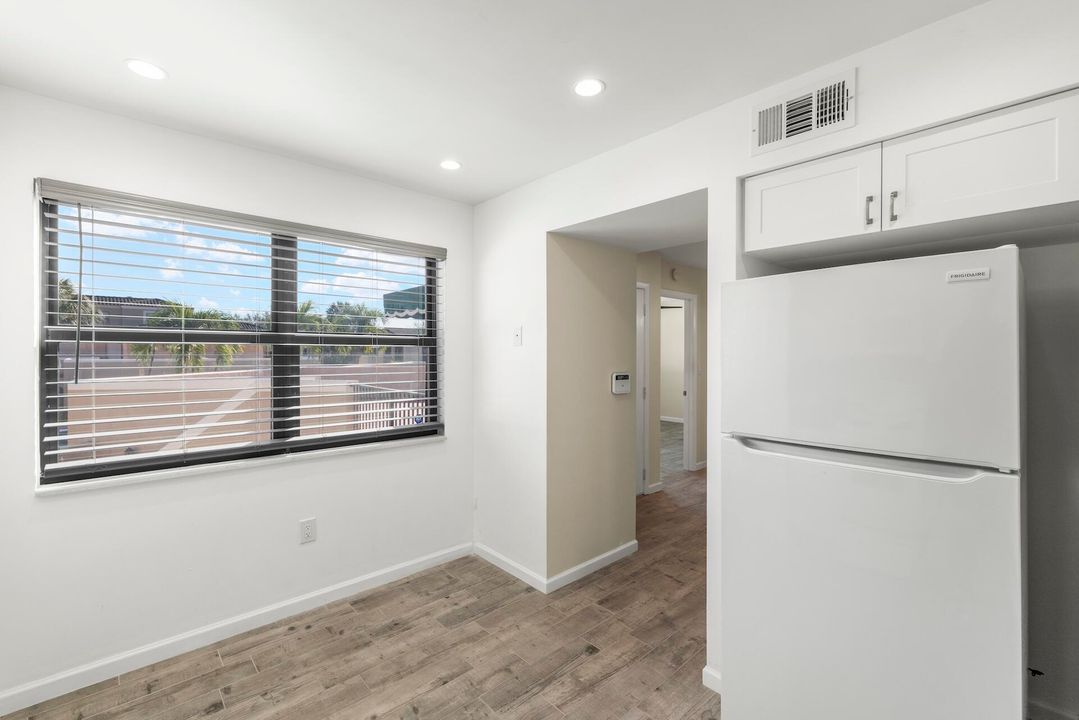 For Rent: $3,000 (2 beds, 2 baths, 1263 Square Feet)