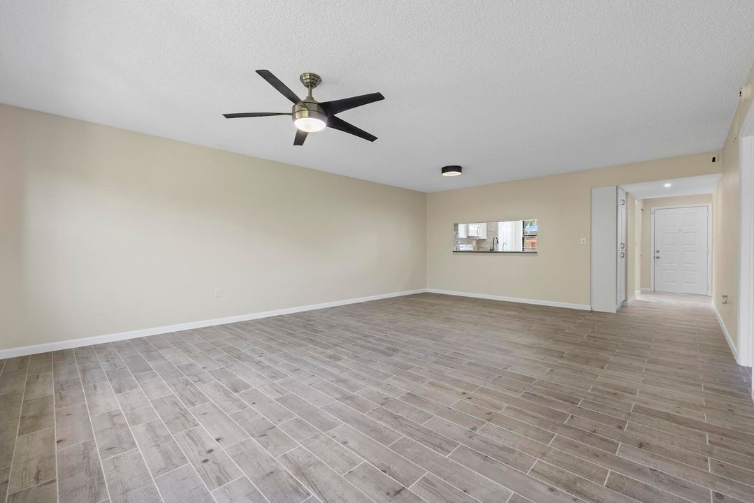 For Rent: $3,000 (2 beds, 2 baths, 1263 Square Feet)