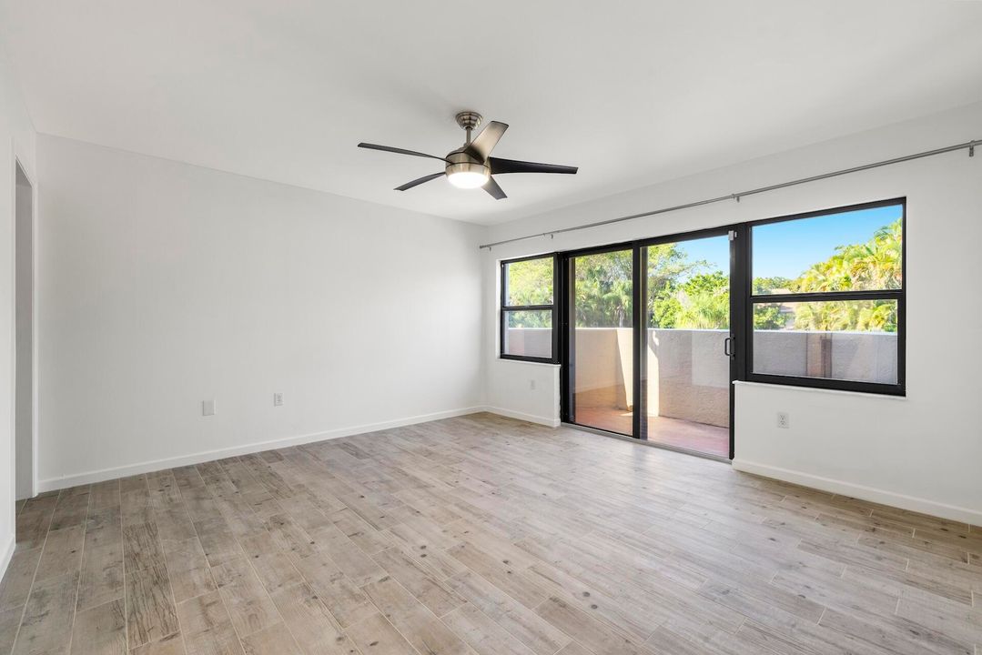 For Rent: $3,000 (2 beds, 2 baths, 1263 Square Feet)