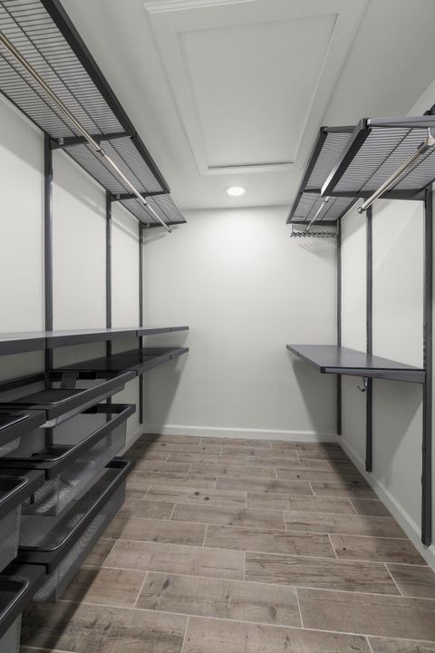 For Rent: $3,000 (2 beds, 2 baths, 1263 Square Feet)