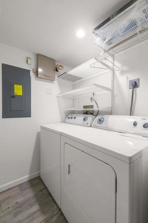 For Rent: $3,000 (2 beds, 2 baths, 1263 Square Feet)