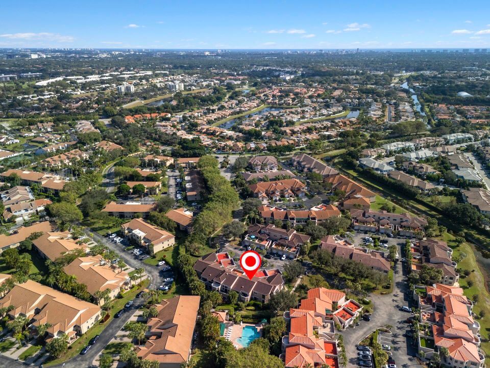 For Rent: $3,000 (2 beds, 2 baths, 1263 Square Feet)