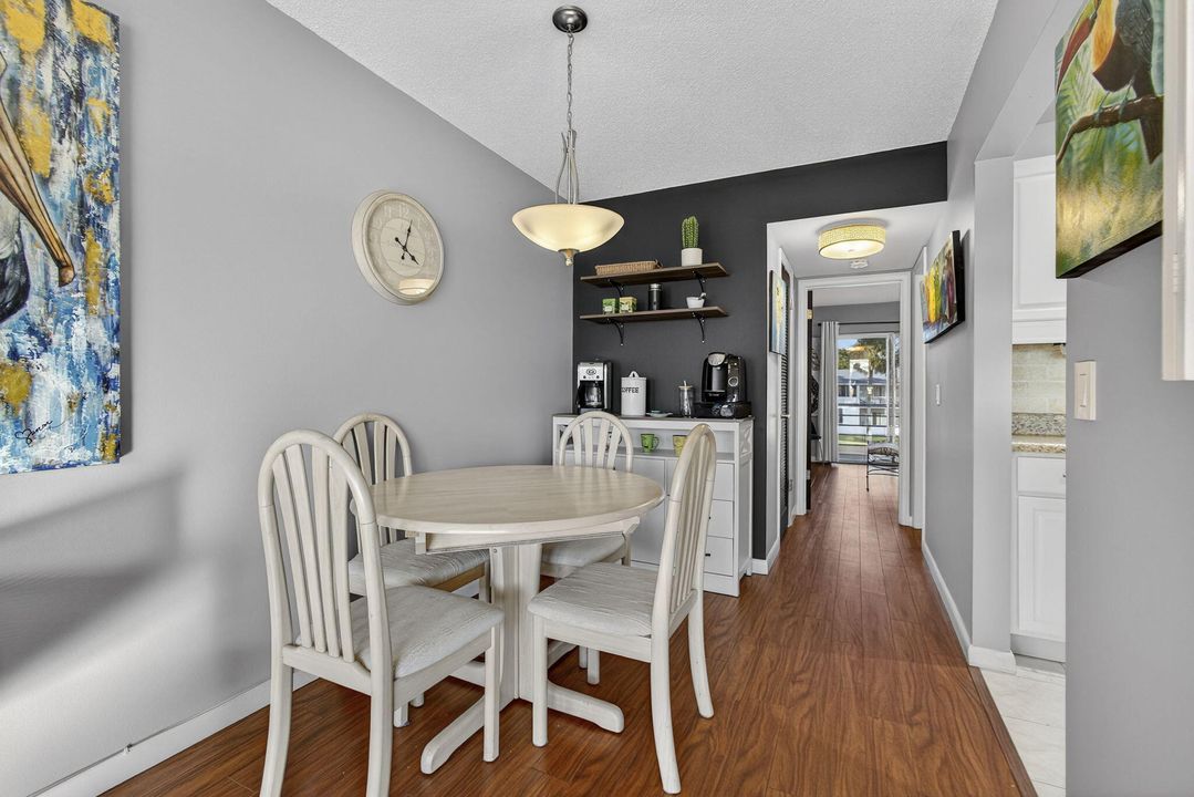 For Sale: $98,000 (1 beds, 1 baths, 585 Square Feet)