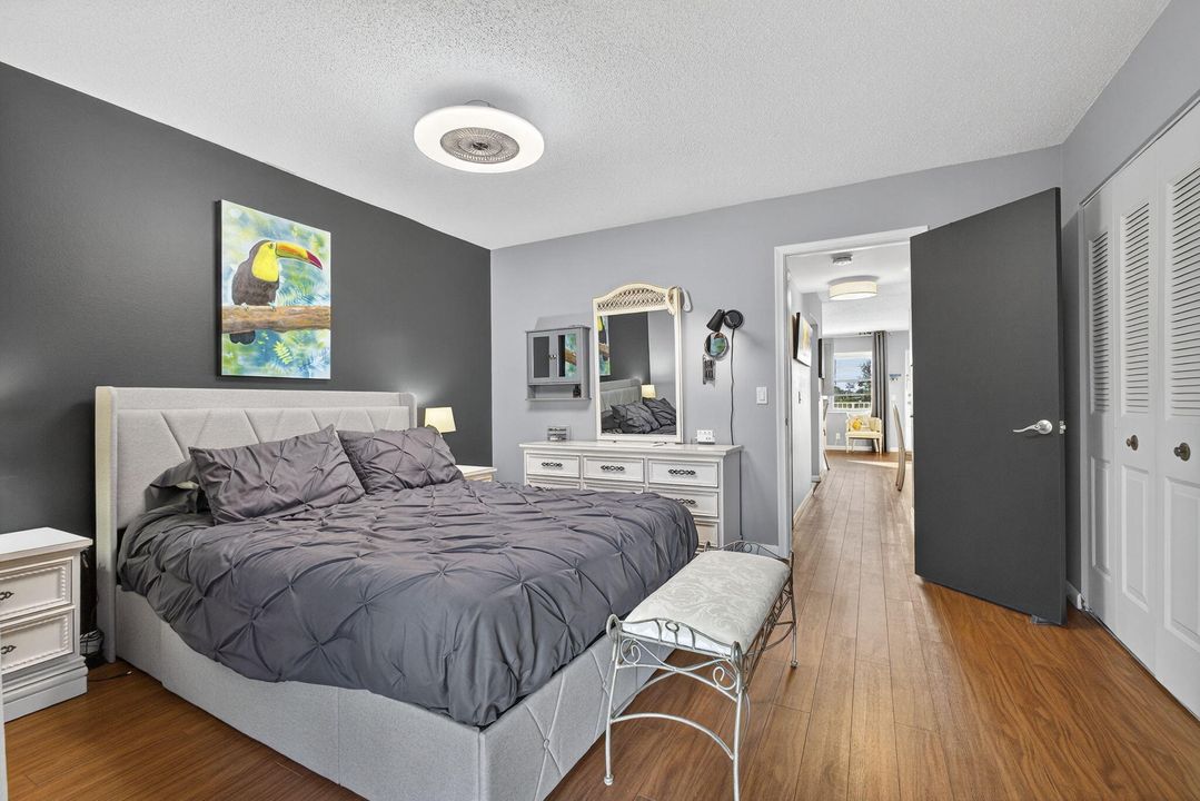 For Sale: $98,000 (1 beds, 1 baths, 585 Square Feet)