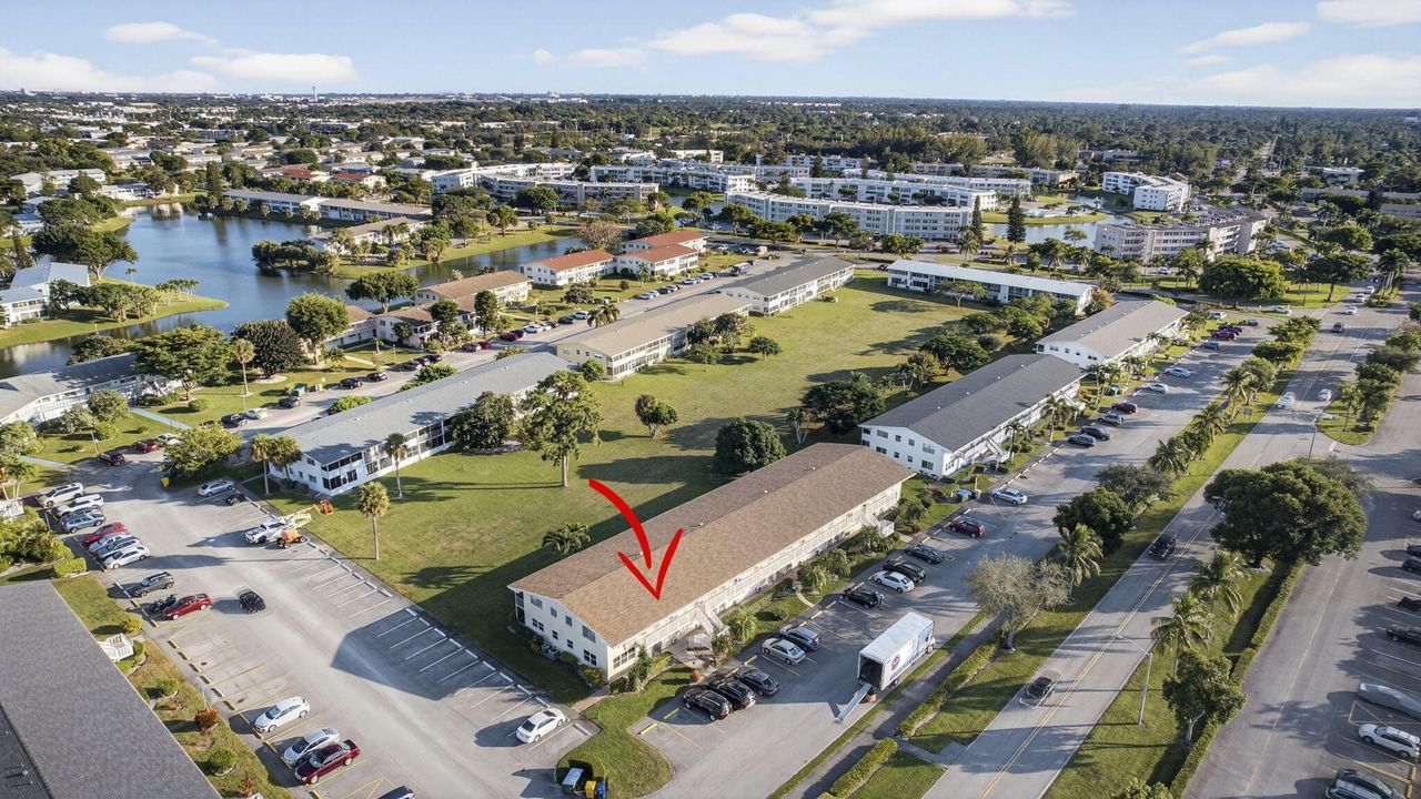 For Sale: $98,000 (1 beds, 1 baths, 585 Square Feet)