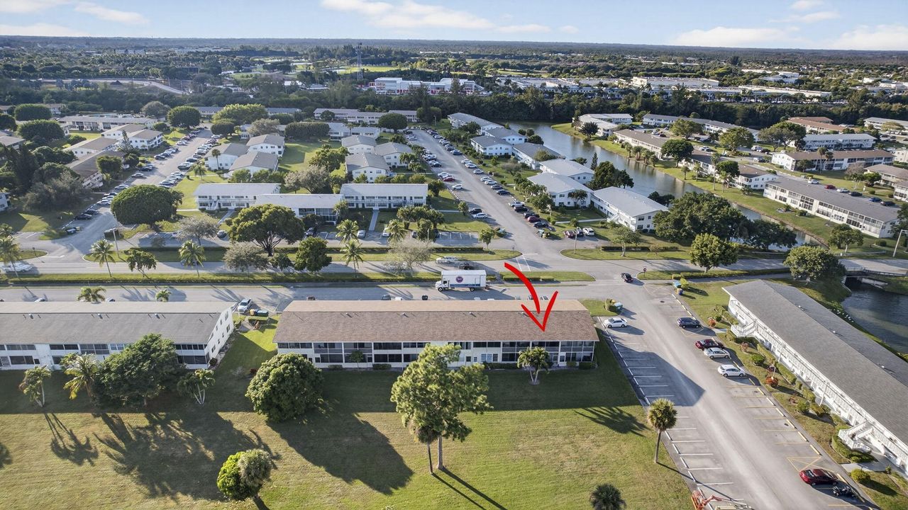 For Sale: $98,000 (1 beds, 1 baths, 585 Square Feet)