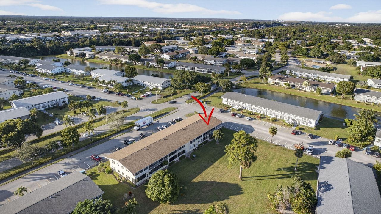 For Sale: $98,000 (1 beds, 1 baths, 585 Square Feet)