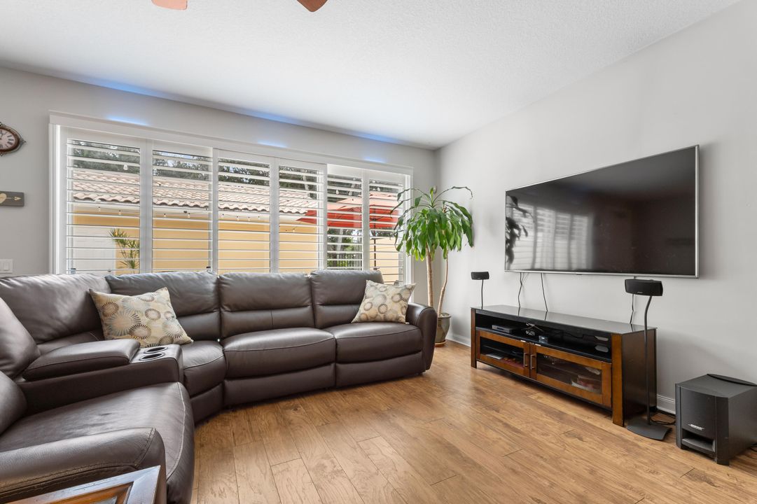 На продажу: $650,000 (4 спален, 3 ванн, 1830 Квадратных фут)