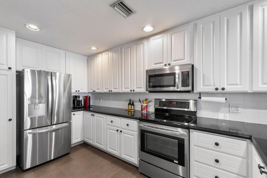 На продажу: $650,000 (4 спален, 3 ванн, 1830 Квадратных фут)