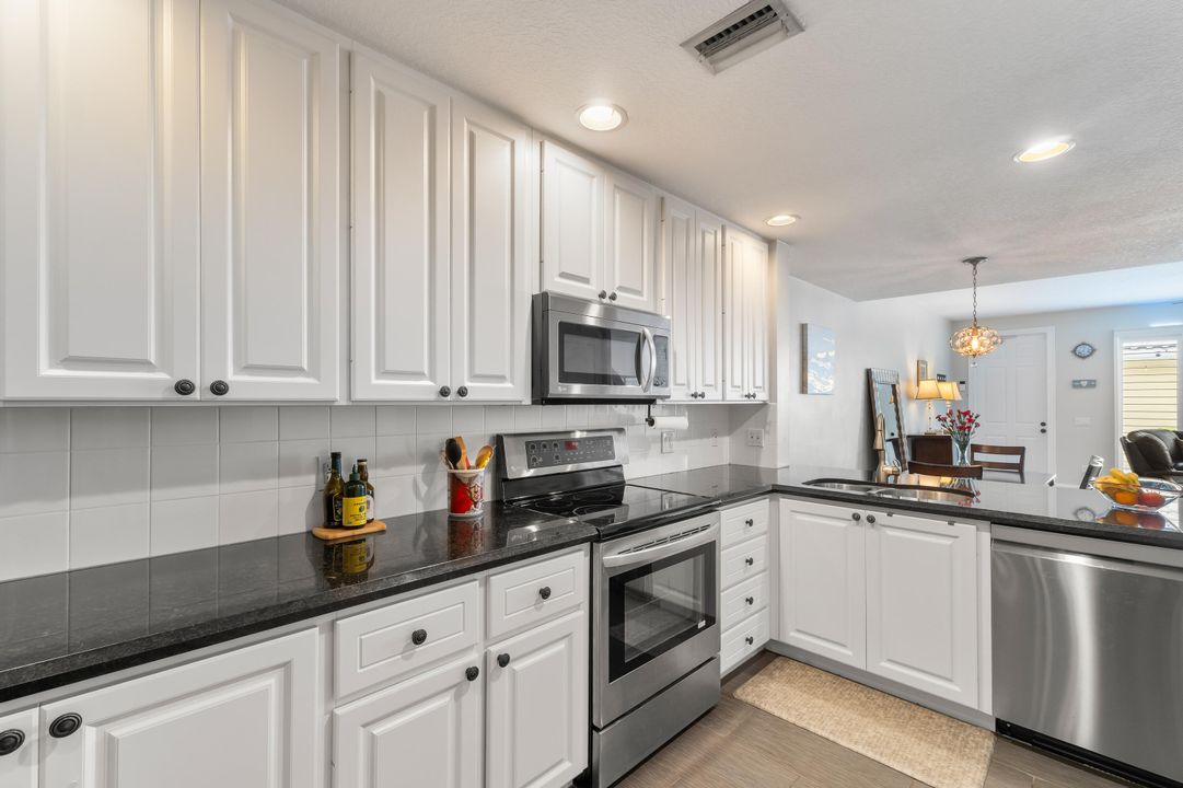 На продажу: $650,000 (4 спален, 3 ванн, 1830 Квадратных фут)