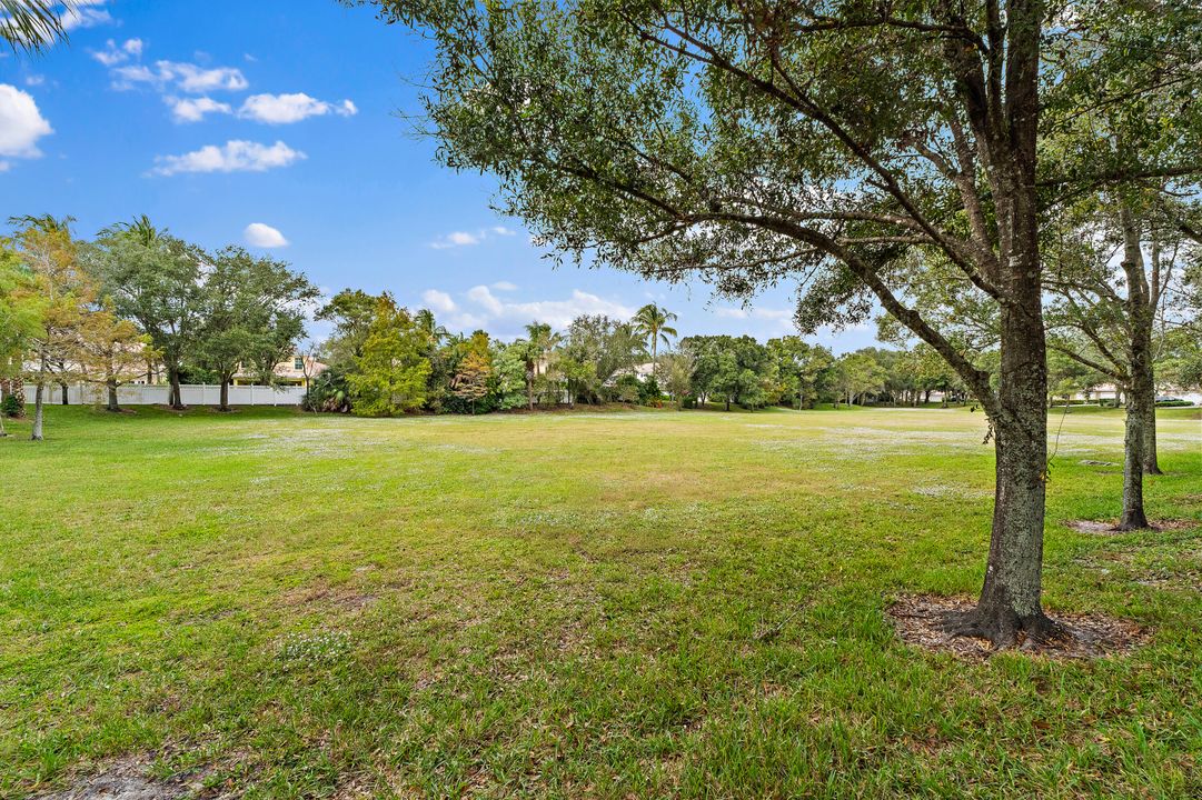 На продажу: $650,000 (4 спален, 3 ванн, 1830 Квадратных фут)