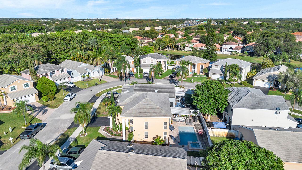 For Sale: $625,000 (3 beds, 2 baths, 1664 Square Feet)