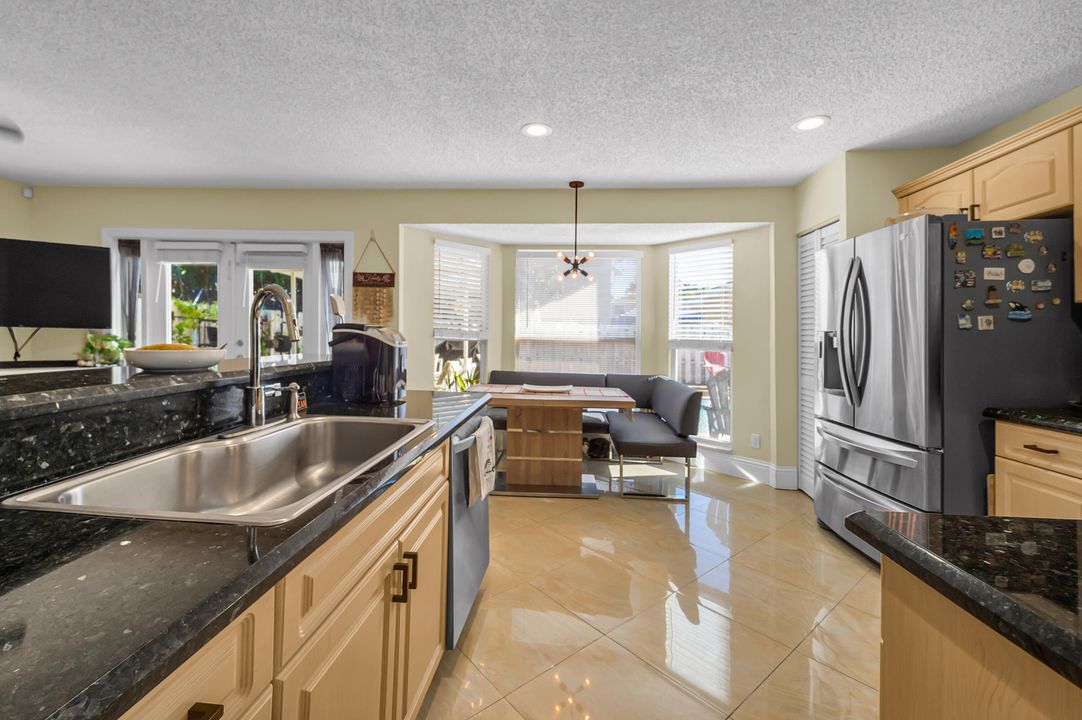 For Sale: $625,000 (3 beds, 2 baths, 1664 Square Feet)