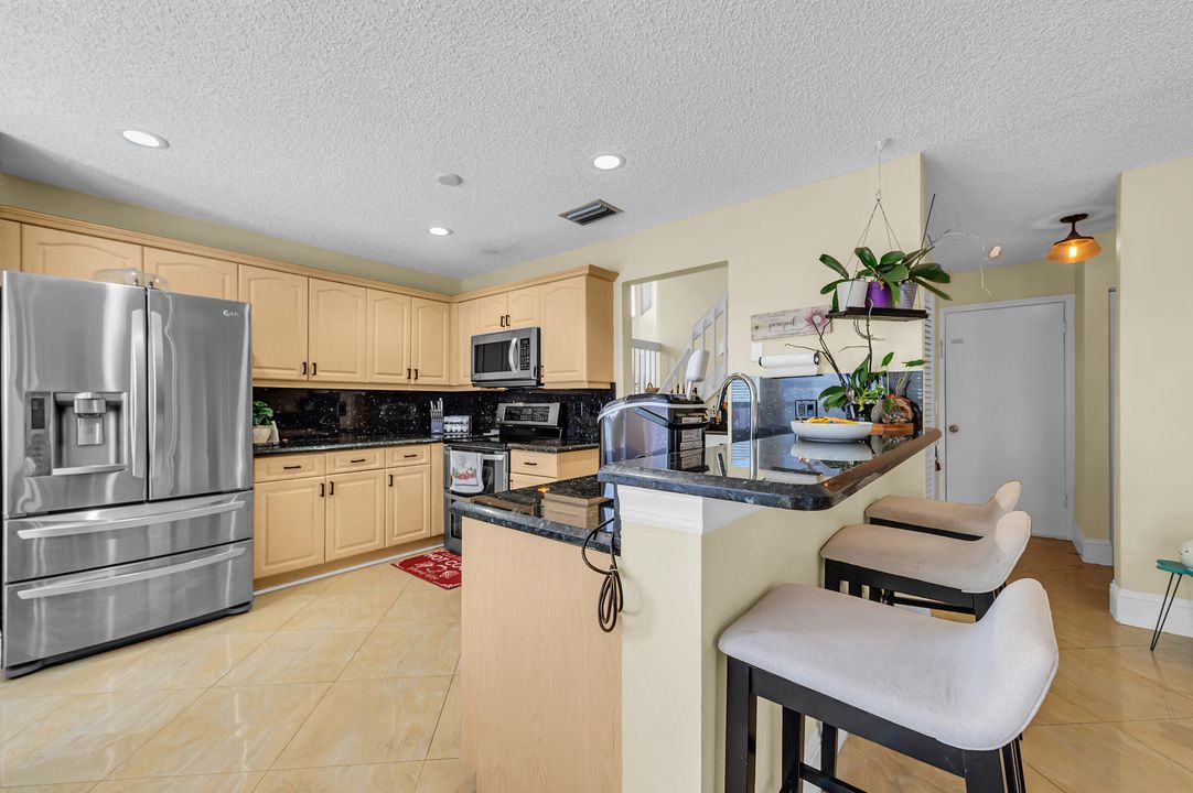 For Sale: $625,000 (3 beds, 2 baths, 1664 Square Feet)