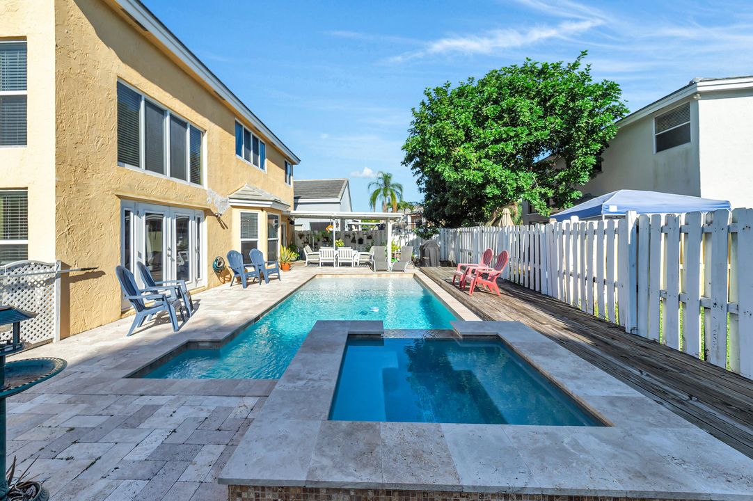 For Sale: $625,000 (3 beds, 2 baths, 1664 Square Feet)