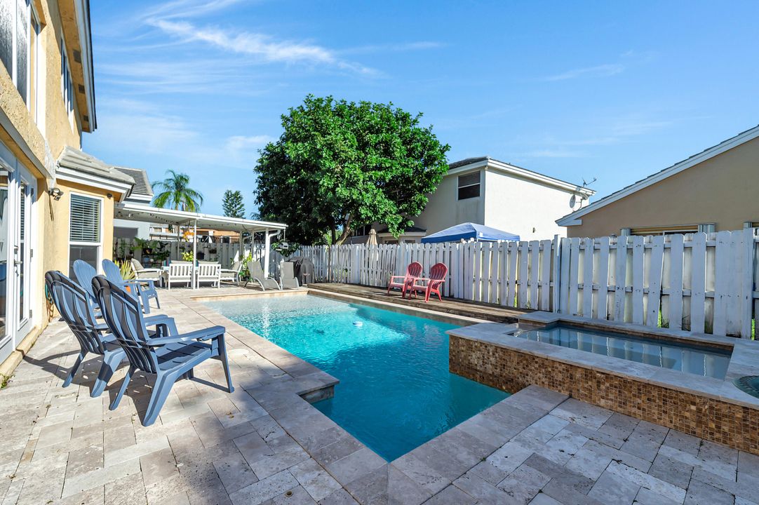 For Sale: $625,000 (3 beds, 2 baths, 1664 Square Feet)