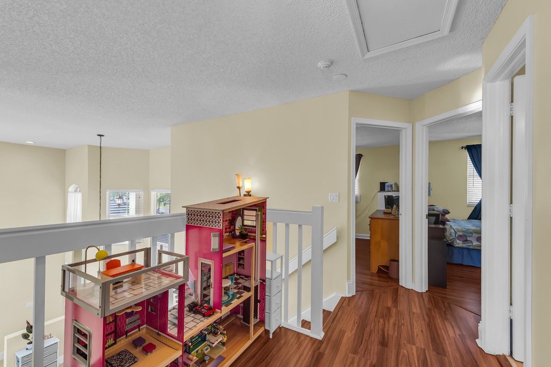 For Sale: $625,000 (3 beds, 2 baths, 1664 Square Feet)