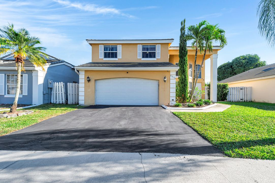 For Sale: $625,000 (3 beds, 2 baths, 1664 Square Feet)
