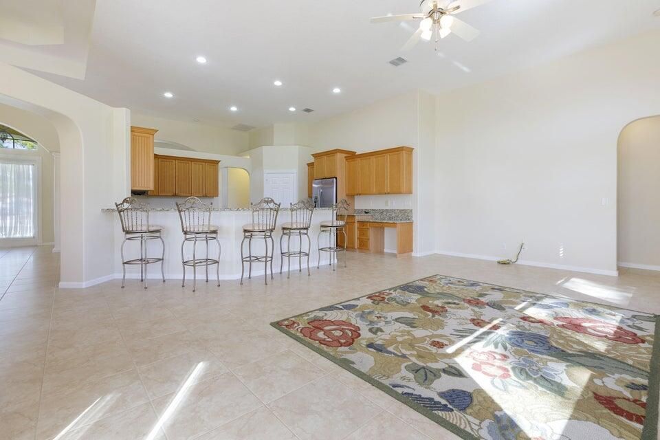 For Rent: $4,500 (4 beds, 3 baths, 2912 Square Feet)