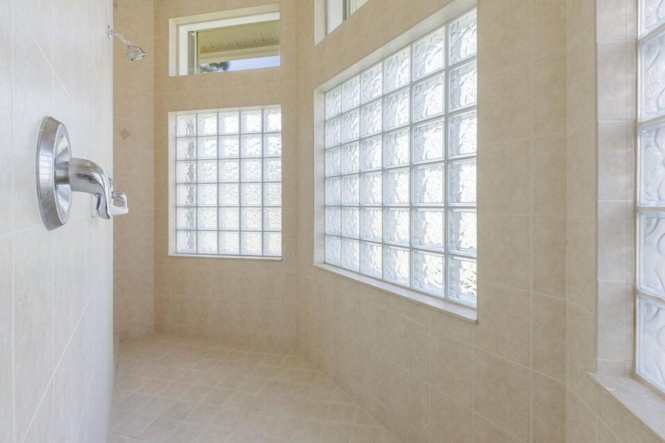 For Rent: $4,500 (4 beds, 3 baths, 2912 Square Feet)