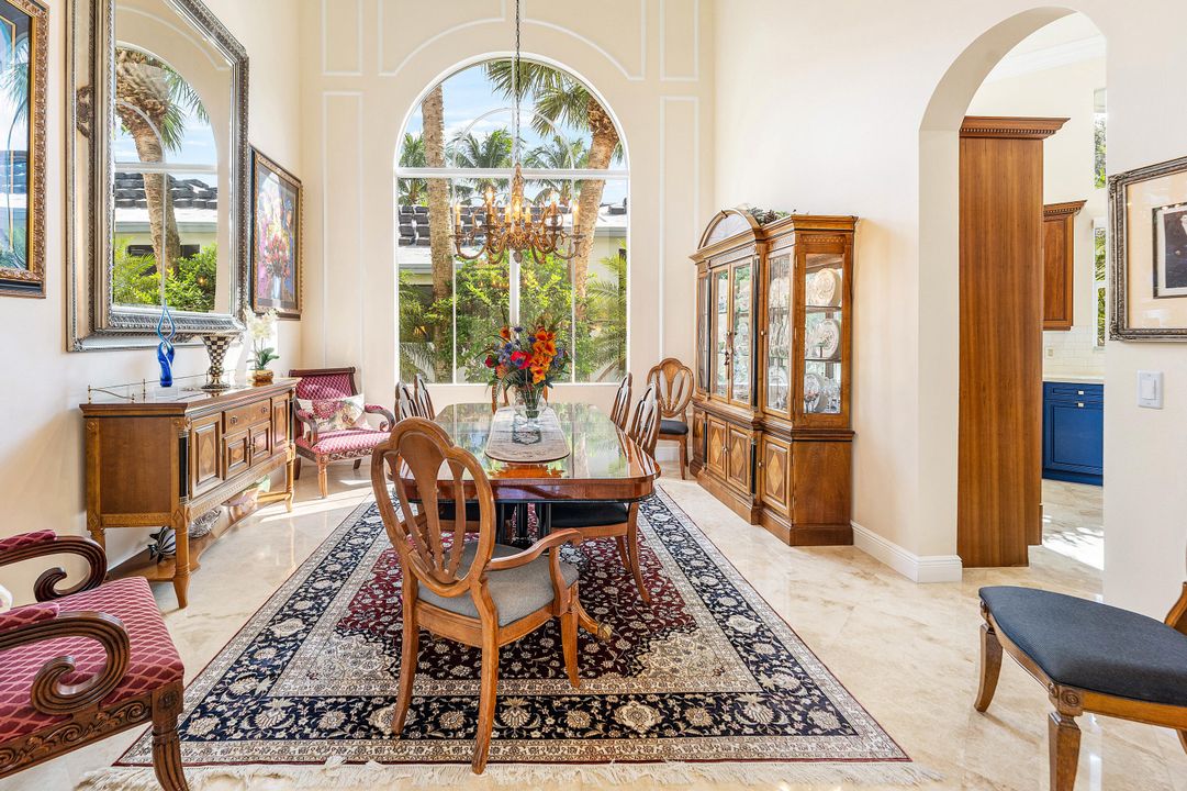 For Sale: $2,950,000 (5 beds, 5 baths, 4534 Square Feet)