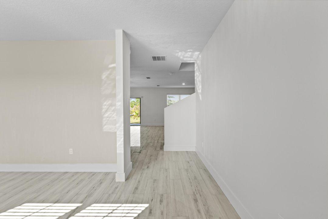 出租: $3,350 (5 贝兹, 3 浴室, 2674 平方英尺)