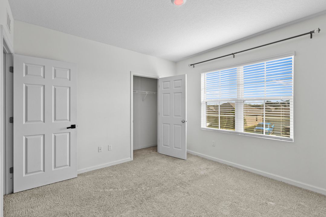 出租: $3,350 (5 贝兹, 3 浴室, 2674 平方英尺)