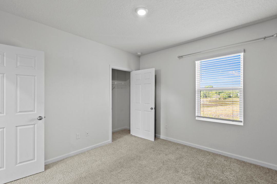 出租: $3,350 (5 贝兹, 3 浴室, 2674 平方英尺)