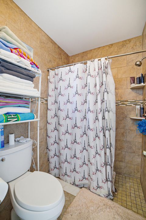 En Venta: $330,000 (2 camas, 2 baños, 1494 Pies cuadrados)