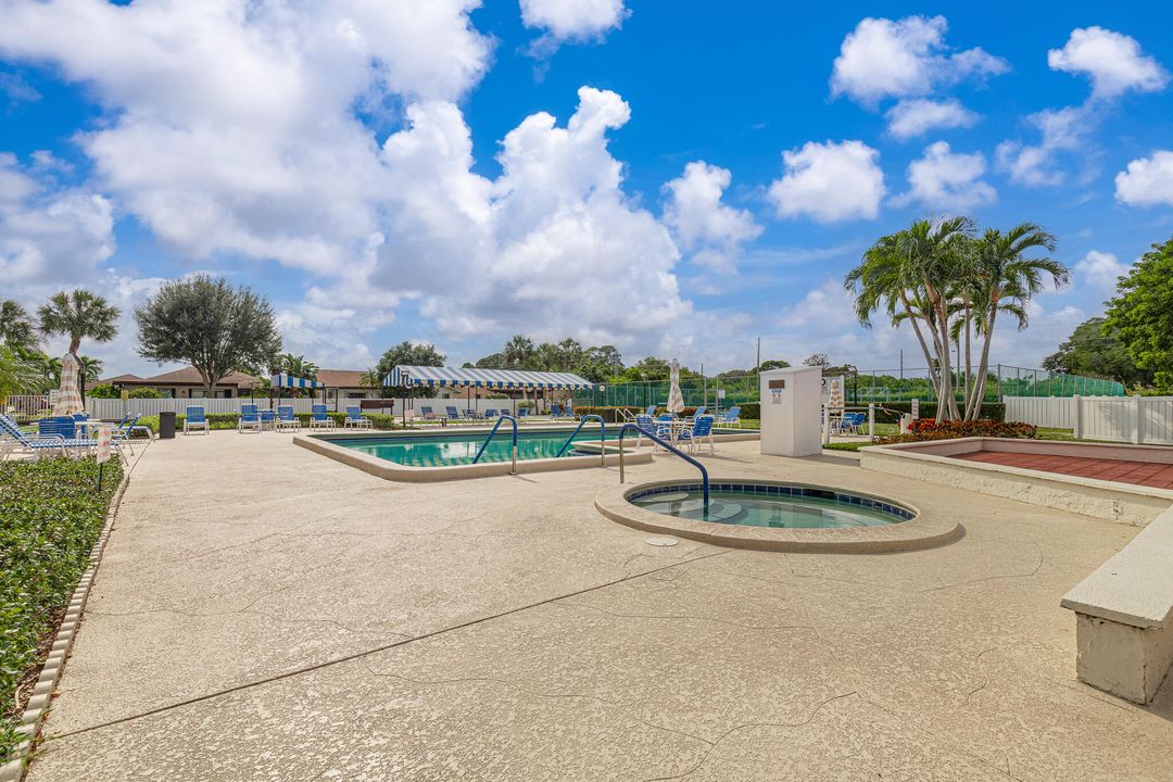 En Venta: $330,000 (2 camas, 2 baños, 1494 Pies cuadrados)