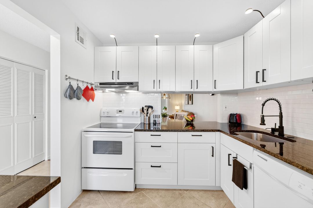 En Venta: $89,900 (1 camas, 1 baños, 894 Pies cuadrados)