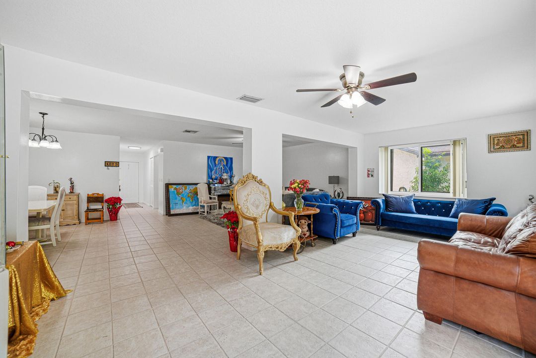 En Venta: $330,000 (2 camas, 2 baños, 1494 Pies cuadrados)