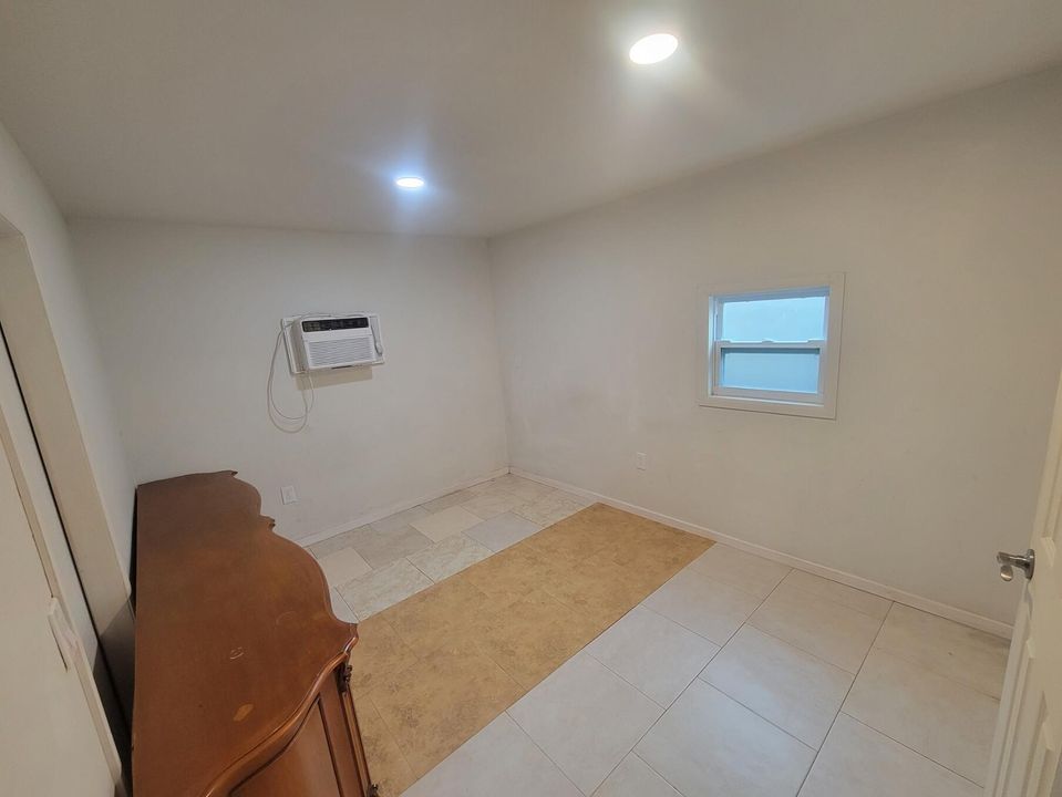 For Sale: $290,000 (2 beds, 2 baths, 1152 Square Feet)