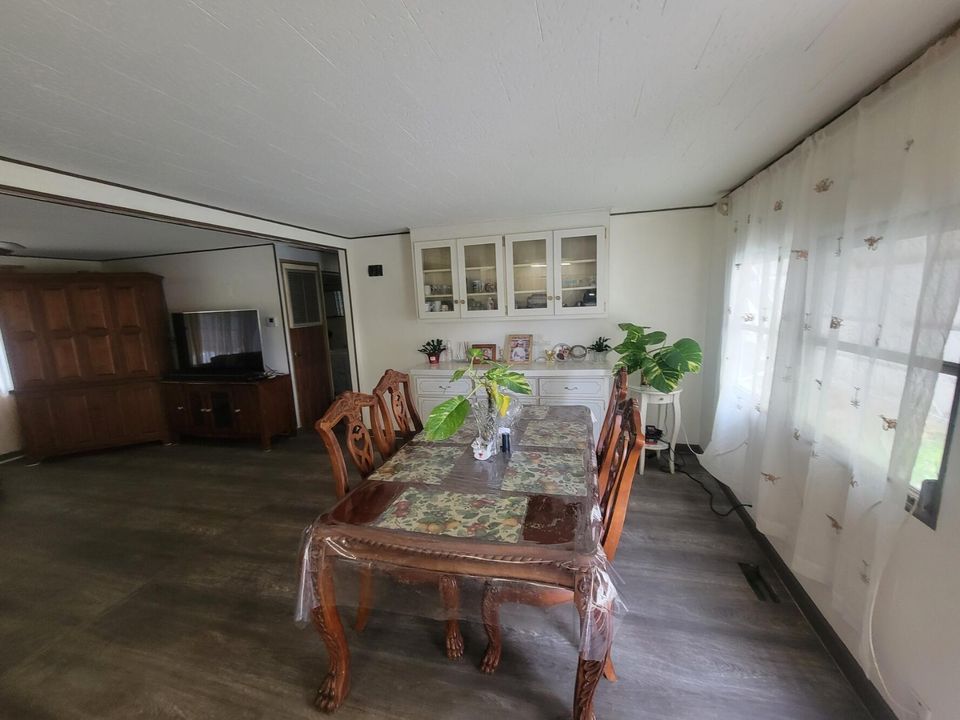 For Sale: $290,000 (2 beds, 2 baths, 1152 Square Feet)