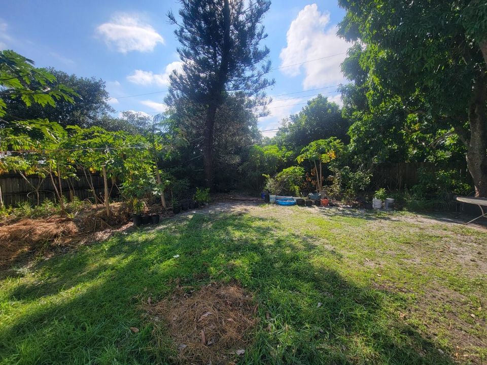 For Sale: $290,000 (2 beds, 2 baths, 1152 Square Feet)