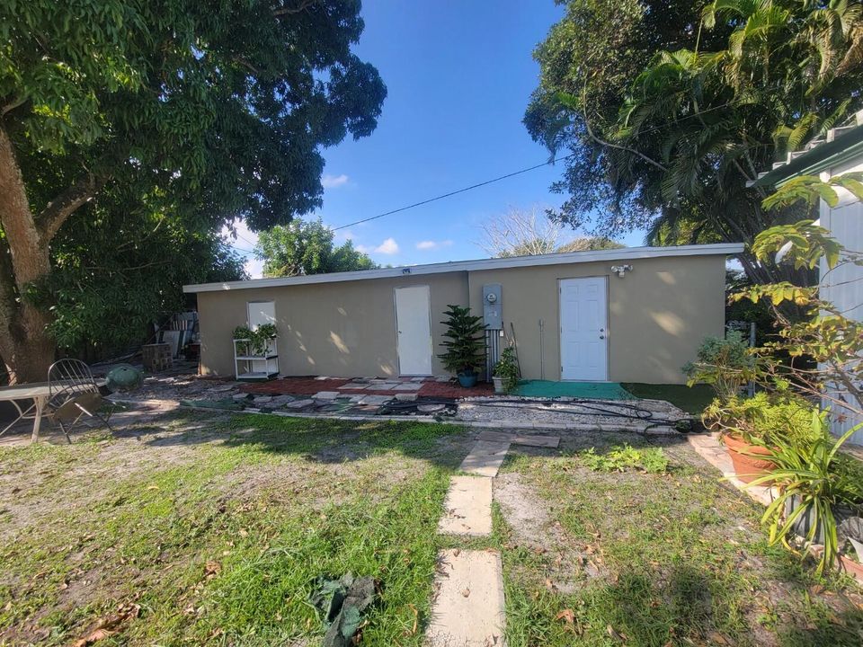 For Sale: $290,000 (2 beds, 2 baths, 1152 Square Feet)