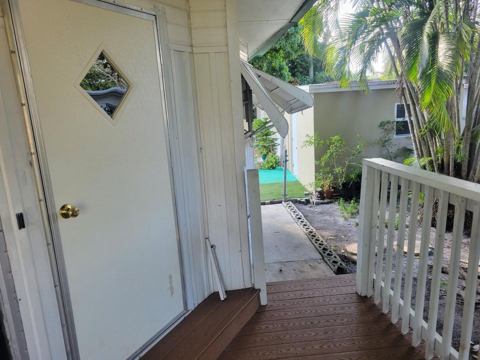 For Sale: $290,000 (2 beds, 2 baths, 1152 Square Feet)