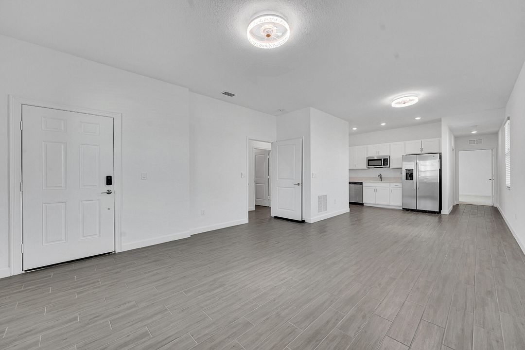 En Renta: $3,500 (5 camas, 3 baños, 3667 Pies cuadrados)