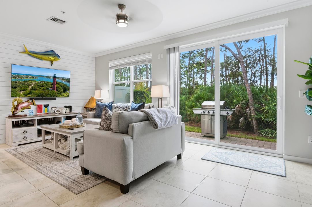 For Sale: $405,000 (3 beds, 2 baths, 1771 Square Feet)