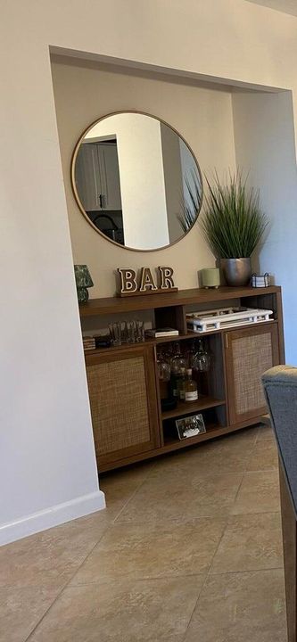 For Rent: $2,350 (2 beds, 2 baths, 1090 Square Feet)